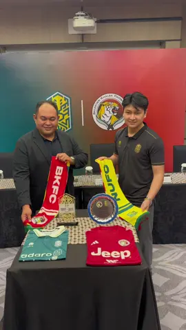 Klub Liga 2 milik keponakan Erick Thohir, Nusantara United FC tandatangani MoU dengan klub asal Singapura, Balestier Khalsa FC. #nusantaraunited #balestierkhalsafc #bkfc #nufc #erickthohir #sepakbola #liga2 #football #fyp #fypシ゚viral #fypage #foryou #foryoupage 