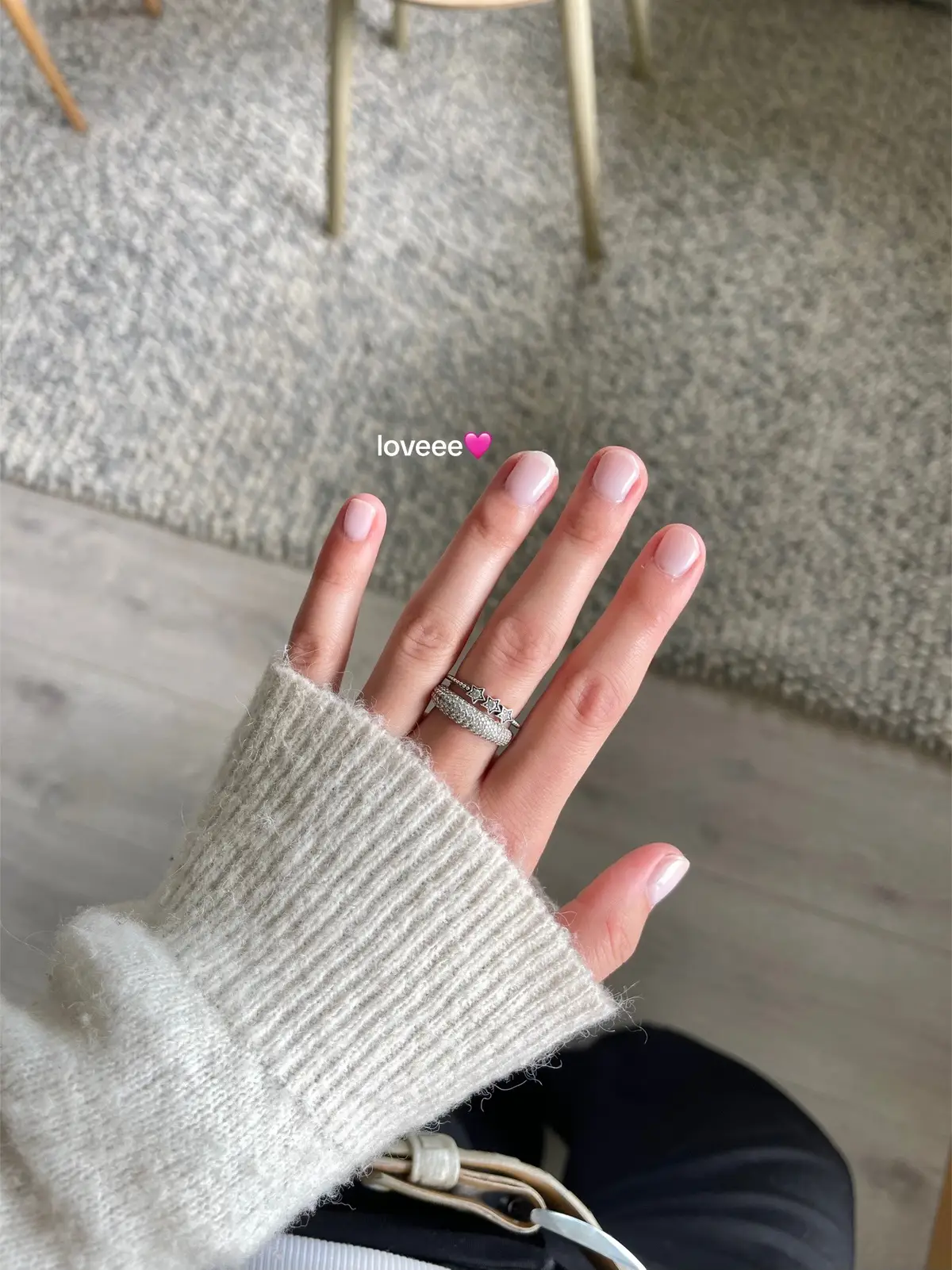 prøver fortsatt å lære meg en bra teknikk, så gjerne kom med tips!💕🩷 #gelenegler #dependgelkit #depend 