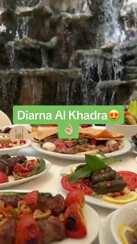 ما في أجمل من هيك قعدة بالطبيعة حدّ الشلال مع أكل لبناني أصيل♥️ من قلب نبع الصفا، احلى تجربة ناطرتكن عند@diarna l khadra _ nabeh l safa  😍👌🏼 #BeirutFood #WhereToEat #WhereToEatLebanon #EidMubarak