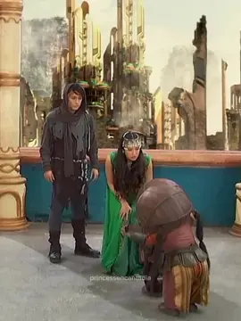 Ang pagbabago ni Memfes dahil sa bawat pagkita nila ni Alena ay puro problema at pagbibihag sa Adamyan ang natatanggap ni Alena, ngunit sa situation na ito sa muli nilang pagkita ay pinakawalan na ni Memfes ang mga Adamyan at wala siyang binihag 👏💚🥰 Ngunit, di pa din nagbabago si Memfes tungkol sa pagpapakasal at pagiibig kay Alena 💚🥰 Kailan kaya iibig pang muli ang pangatlong bunso ni Minea na si Alena? 💚🌊 #encantadia #sanggre #encantadiachronicles #gma #gmanetwork #pirena #amihan #alena #danaya #encantadia2005 #encantadia2016 #encantadia2024 #fyp #fypシ #foryou #fypシ゚viral 