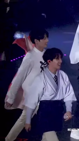 jelas gak usah di ragukan lagi.🤭#jinkook #jin #jungkook #bts_official_bighit #army #loveyou #fyp #fypシ゚viral #fypage 