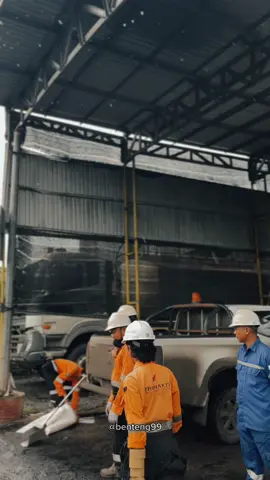Collaboration team sampling CCIC & TRI BAKTI 🔥 . #CapCut #fyp #fypシ゚viral #fypage #fyppppppppppppppppppppppp #fypdong #konten #viralvideo #kapaltugboat #tongkangbatubara #pelautindonesia #anaktambang #kulitambang #storytambang #tambanghitz #tambangbatubara #sample #coalminer #miner #marine #antanggunungmeratus🤟 #tapincoalterminal #kalsel #2024 