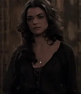 Her in The Mummy Returns > #themummy1999 #themummyreturns #themummyedit #brendanfraser #rachelweisz #rachelweiszedit #evelyncarnahan #evelyncarnahanedit #aftereffects #explore #omgpageedit 