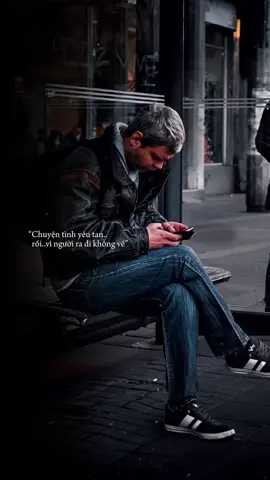 Chuyện tình yêu tan rồi..giờ người ra đi không về... #arismusic #lunyentertainment #xavang #tuanhung 