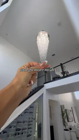 From glam to modern with this led chandelier 🖤  Both chandeliers are linked here no matter which one you prefer https://liketk.it/4IMWt   #chandelier #HomeDecor #Lighting #decor 