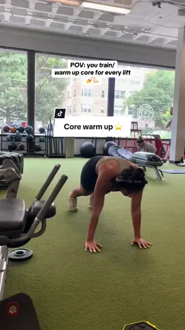 A strong core = better lift 💪🏼 #fitmamabygiulianna #fitmama #giuliannathetrainer #momcommunity #core #coreworkout #corewarmup 