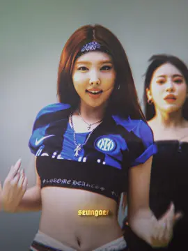 SHE’S SO GORGEOUS🧎🏻‍♀️#nayeon #nayeontwice #nayeonedit #twice #twicenayeon #twiceedit #seungaeq 