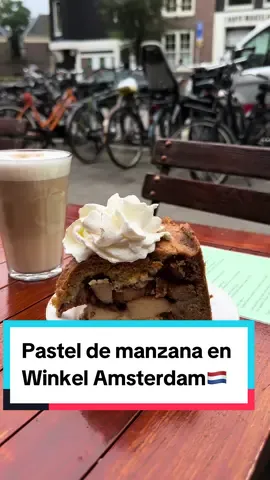 Reseña del pastel de manzana🍎 en Winkel 43 en Amsterdam 🇳🇱 #amsterdam #pastel #pasteldemanzana #dutchapplepie #winkel43 #winkelamsterdam  #applepie #viajes #viral #aeromexico #klm #volaris #vivaaerobus #Foodie #pie #dessert 