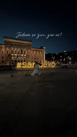 Jednom se živi zar ne ?! #donnaares💔🕊 #donnaares #suzemojeplacuzaoboje #sarajevo#bascarsija #sarajevonocu#ljetougradu #sarajevo🇧🇦 #ljubav#balada#hajdedavolimose #fy#bosnaihercegovina #balkantiktok #balkanmusic 