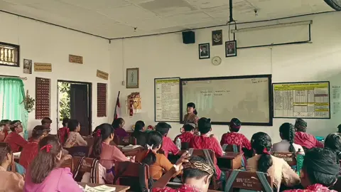 Semester ini jadwal lumayan padat dengan 6 kelas. Tidak terasa sudah tiba di penghujung tahun pelajaran. Mungkin ada beberapa kelas ataupun kegiatan yang tidak terecord melalui video, tetapi akan selalu dikenang dalam memori.  Pembelajaran tidak hanya dilakukan terbatas di kelas, pun tidak terbatas hanya mengajarkan materi dan memberikan pemahaman. Pembelajaran sesungguhnya ialah bagaimana menumbuhkan sikap dan perilaku disiplin, tanggung jawab, dan mampu memberikan motivasi dan membimbing siswa untuk memahami minat dan bakatnya..  Senang sekali dapat membagi ilmu serta bertemu dengan anak-anak. Sama-sama saling belajar dan berproses. Next, mengajar dan mendidik di kelas apa lagi ya?  #CapCut #shortvideo #cinematic #learning #education #schoollife #schoolactivity #teacher #student #video #foryou #foryoupage #foryouu #fypシ゚viral #fypppppppppppppp #fyp #fypp #fypage #fyp 