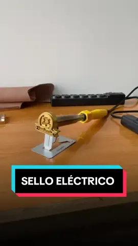 Lo nuevo en EDAL GRABADOS, “SOLDADOR PARA SELLO CON REGULADOR” 🔥💪 #sellosdebronce #selloelectrico  #laton #emprendedor #leather  #cuero #emprendedores #peru  #artesania #cuero #madera #longervideos  #LearnOnTikTok #ribs #wood #packing 