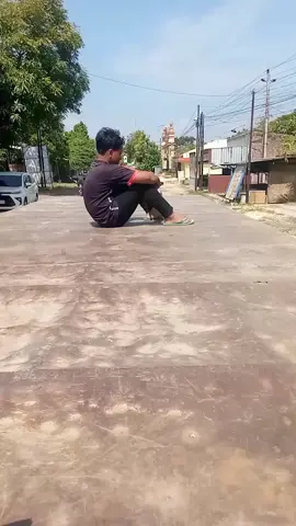 👹