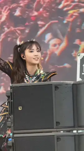 Moa interaction with the crowd at Download Festival. 🎥: Valky Metal  #babymetal #moametal #downloadfestival 