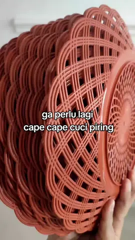 dikira mahal ternyata murah banget... #piringrotanplastik 