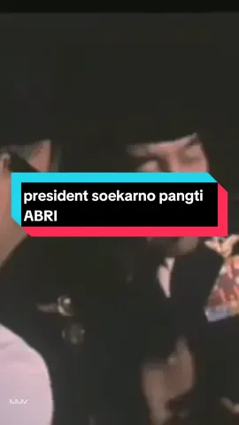 president soekarno panglima tertinggi angkatan bersenjata Republik Indonesia..  bung Karno mengawali aktivitas awal tahun 1966.  #president #soekarno #bungkarno #panglima #tertinggi #aktivitas #sukarno 