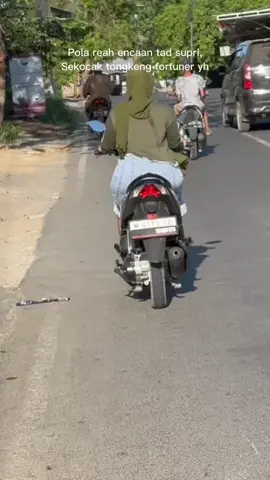 bender reah yh mat #berandatiktok #fyp #sampangmadura #katakatamaduraviral #katakatamadurafyp #fypシ゚viral #maduracantik #pamekasanmadura #madurasampang 