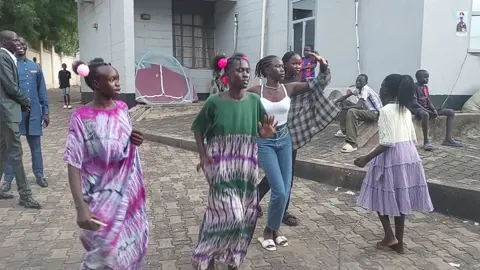 #southsudantiktokers🇸🇸  @princess zarah 💜 & @skyleraker7 Dancing Loor Warrap