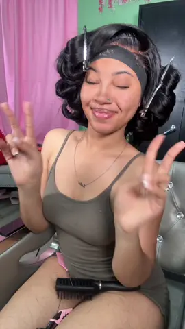 easiest pin curl tutorial ever!! #detroitstylist #detroitbraider #detroithair #hair #hairstyles #hairtransformation #hairgoals #bundles #hairstyling #braidstyles #braiders #braidedhairstyles #westland #braidsmichigan #wig#wiginstall #michiganbraider #michigan #explorepage #explore #detroit #detroitbraider #dearborn #wigoligist #blackbraider #locstyles 