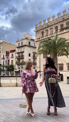 Girls trip to Valencia & Sevilla 🍒💃🏽🌴 #valencia #sevilla #seville #girlstrip #trending #bestie #vacay #vacation #fitcheck #vacationoutfits #fyp #spain @Anne 💗 