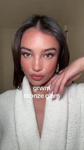 been a while since I did one of these! grwm to go to my friend’s black tie birthday, went for a bronze glam. product breakdown in the comments section 💋