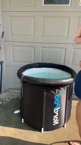 #iceprobyLifepro #LifeproColdPlunge  #iceplunge #mommaalexis @LifeproUSA @Meet.Curve 