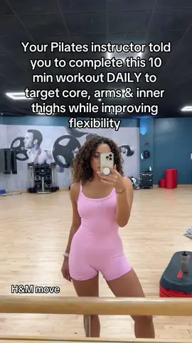 This 10 min pilates routine burns so good! ✨💗. In my pink pilates era wearing a matching set from @hm_move #pilates #pilatesworkout #coreworkout #absworkout #howeveryoumove #hmmove #ad 