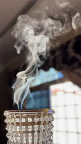 يابنت شيخ بني عمـه يـعزونه♥️. 