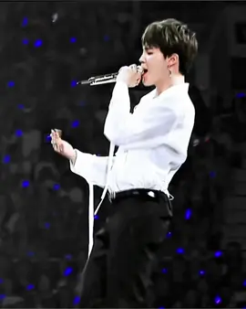 Jimin hips are so powerful 🥵🔥 #jimin #fyp #bts #michaeljackson 