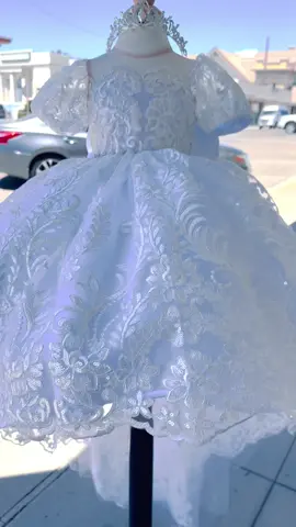 Y la 🧀 💅 😂 #diseñodemoda #diseñadorademodas #vestidosparaniñas #vestidosbautizoniña #vestidosqueenamoran #vestidosbonitos #bautizoniña #modaniñas #vestidosparaniñas #vestidosqueenamoran #vestidodefiesta 