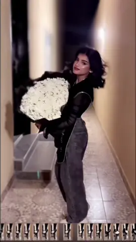 من المهدى ؟ أنا او هو ؟ #ماشاءالله❤️ #أيان_عادل #ayanadel #foryou #fyp #محمد_عبده #هلا_بالي_يقول_الورد @أيان عادل | Ayan Adel 