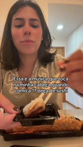 Sushi time 🤤🍱 #sushilovers #sushibsb #trend #comendosushi #diadesushi #comendotemaki #comidajaponesa  @Fê Martins  @Fê Martins  @Fê Martins 
