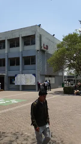 todos:👁️👄👁️🤡 la ardilla: y el corazón tucuntucuntucun ☠️