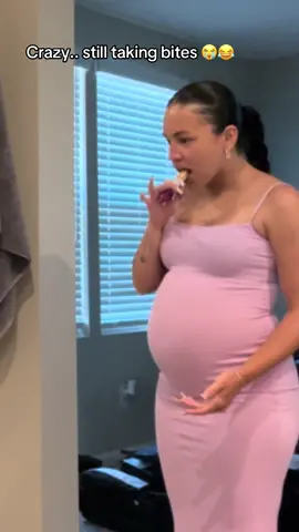 Hold up i just found something out 😭😂😂😂 #viral #blowthisup #funny #larobenz #comedy #lilversachi #pregnant #reaction @Sachi 🤍 