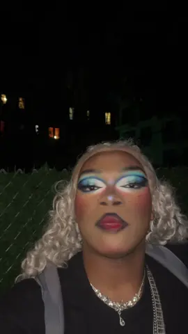 my friebds at the gig today were so nice when i literally clocked out 😭😭😭