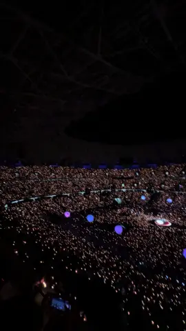 hearing Fix You live is the greatest experience❤️ #coldplayconcert #coldplay #coldplaybudapest #coldplayfans #budapest #chrismartin #musicofthespheresworldtour 