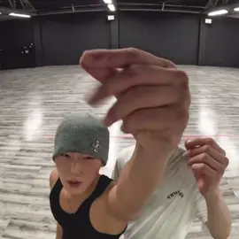 Dance practice Yunsan🧎‍♀️🧎‍♀️ #ateez #yunho #san #yeosual #fyp 
