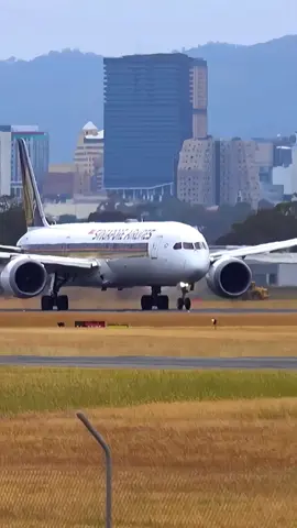 SINGAPORE AIRLINES || B787-10 🇸🇬😉 📸: HD Melbourne Aviation  #b787 #boeing787 #boeing #singaporeairlines 
