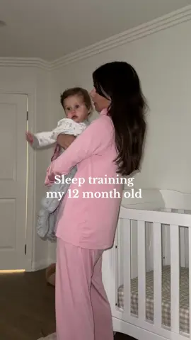 Now i just have a years worth to catch up on 😂 #sleeptraining #nightroutine 