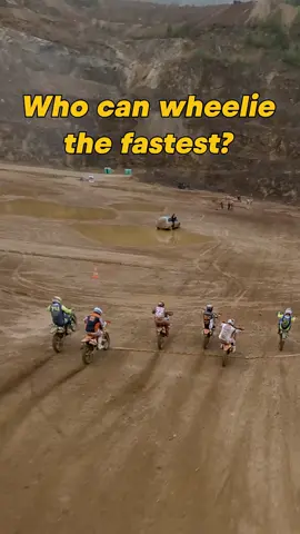 One wheel is always better than two 🛞 #hardenduro #wheelie