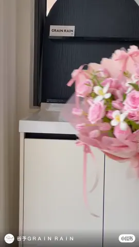 Bó hoa lụa đẹp cao cấp #hoalua #hoaluacaocap #hoagia #hoagiadecor #hoatotnghiep #hoacodau l#hoacuoi #hoasinhnhat 