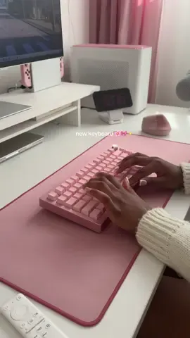 Unboxing my new keyboard 🌸✨ Epomaker sent me their Tide75 keyboard with lemon switches & I’ve been loving it!! It has tri-mode connectivity, supporting Bluetooth, 2.4GHz wireless and USB Type-C.  The side printed caps definitely take some getting used to😅 🔗 is in my b!0  #gifted #mechanicalkeyboard #pinkkeyboard #pinkdesksetup #amazonfinds #epomakertide75 #epomakerkeyboard #epomaker #pinkkeycaps #isiomavlogs 