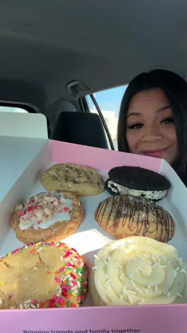 REVIEWING THIS WEEK’S CRUMBL COOKIES! 🍪🍓🍨 #crumbl #crumblcookies #crumblcookiesoftheweek #asmr #mukbang #foodreview #foodtiktok #crumblcookie @Crumbl Cookies 
