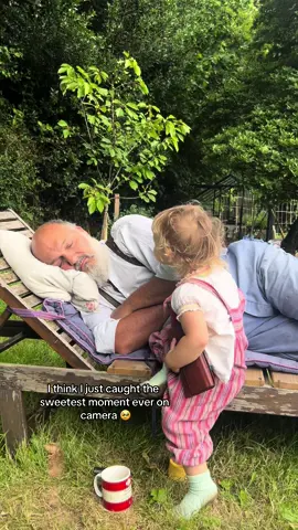 This girl loves her grandad 😭🥹  #fypシ #wholesome #familytime #fyp #dadtok #reaction #emotional #trending #neices 