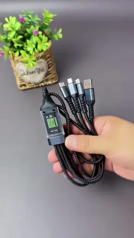 Dây sạc 3 đầu có chip điện tử tự ngắt điện khi đầy pin, dây được bọc dù có đến 3 đầu sạc #daysac3dau #daysacdienthoai #sacdienthoai #capsacnhanh #sacnhanh20w #daysaciphone 