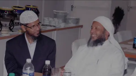 تلاوة نادرة للشيخ محمد أيوب رحمه الله بمقام الدوكاه #محمد_ايوب #رحمه_الله #محمد_ايوب_رحمه_الله #امام #قارئ #الحرم_المدني #استمع #قران #قران_كريم #قرآن_كريم #قرآن #صدقة_جارية #السعودية #اجر_لي_ولكم #استغفرالله #quran  #quran_alkarim #quranvideo 