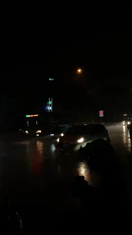 Sau bao nhiêu mối tình đổ vỡ ..!!#phochill #tamtrang #hanoi 