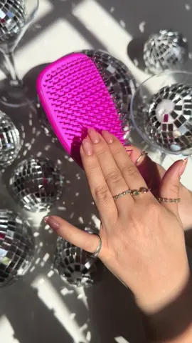 ASMR heaven with The Ultimate Detangler Runway Pink to celebrare @Superdrug’s 60th Birthday 🎂💗💕🌸  #TangleTeezer #Hairtok #Hairstyle #asmr #asmrsounds 
