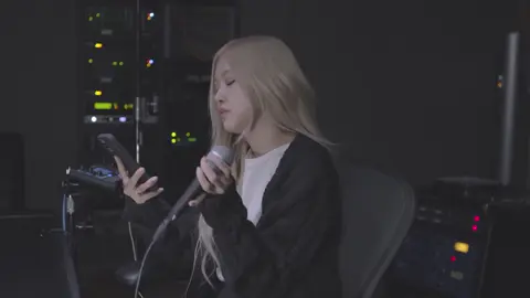 BLACKPINK’s Rosé is set to join TheBlackLabel Rose, one of the members of the K-pop girl group Blackpink, is in talks to join the record company, The Black Label, according to the agency.  #Rosé  #로제 #BLACKPINK #ブラックピンク #THEBLACKLABEL #โรเซ่  #rose #roseblackpink #ค่ายเพลง #fyp