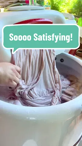 #wringerwasher #wringerwashermaytag #maytag #wringerwashertok #satisfyingvideo #foryou #foryoupage #agitatorwashingmachine #ASMR #asmr #asmrvideo #satisfying 