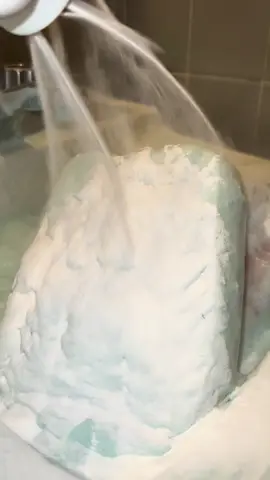 Long over due baby powder rinse for  @cappuccinocleans. So good long vid, minimal editing. Enjoy your Monday 🌞🫣.                                                        #CleanTok #sinkclean #asmr #sudsy #sudsycleaning #babypowder #fakerinse #spongerinse #spongetok #spongecleaning #cleansing #spongesqueeze #sinkscrub #spongeasmr #spongetherapy #pinalen